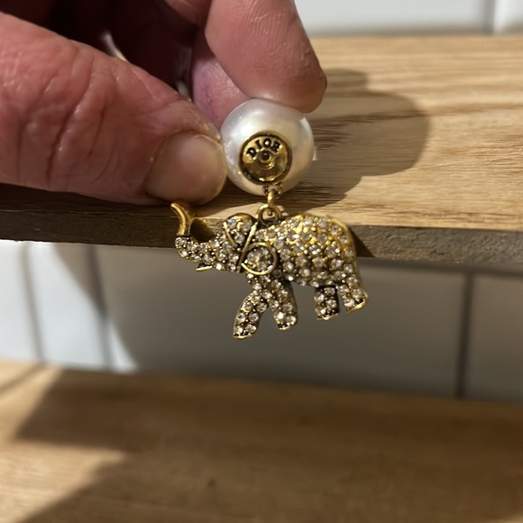 New gold, Pearl with crystal 💎earrings - Picture 3 of 4